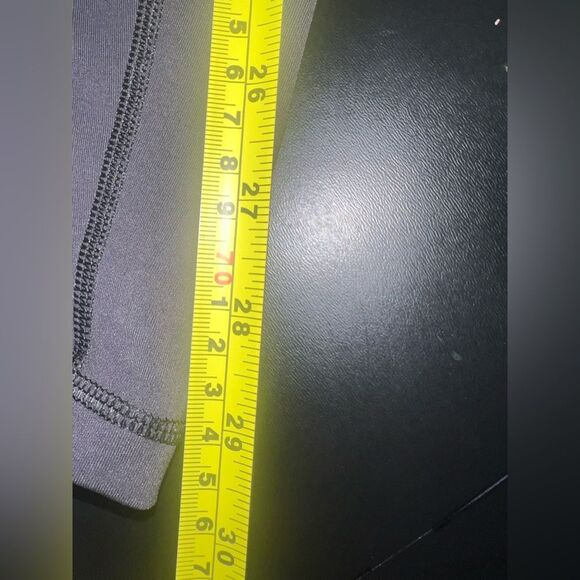 Lululemon Black Cutout Mesh Detailed Leggings Size 8 EUC - Picture 8 of 8